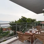 Bozan 오미스
