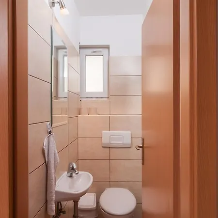 Bozan Omiš